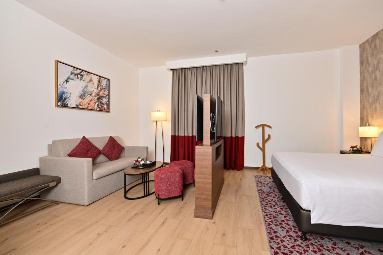 Comfort Hotel Jeddah King Road Exterior foto