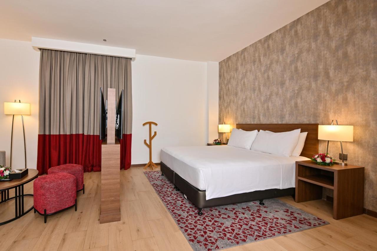 Comfort Hotel Jeddah King Road Exterior foto