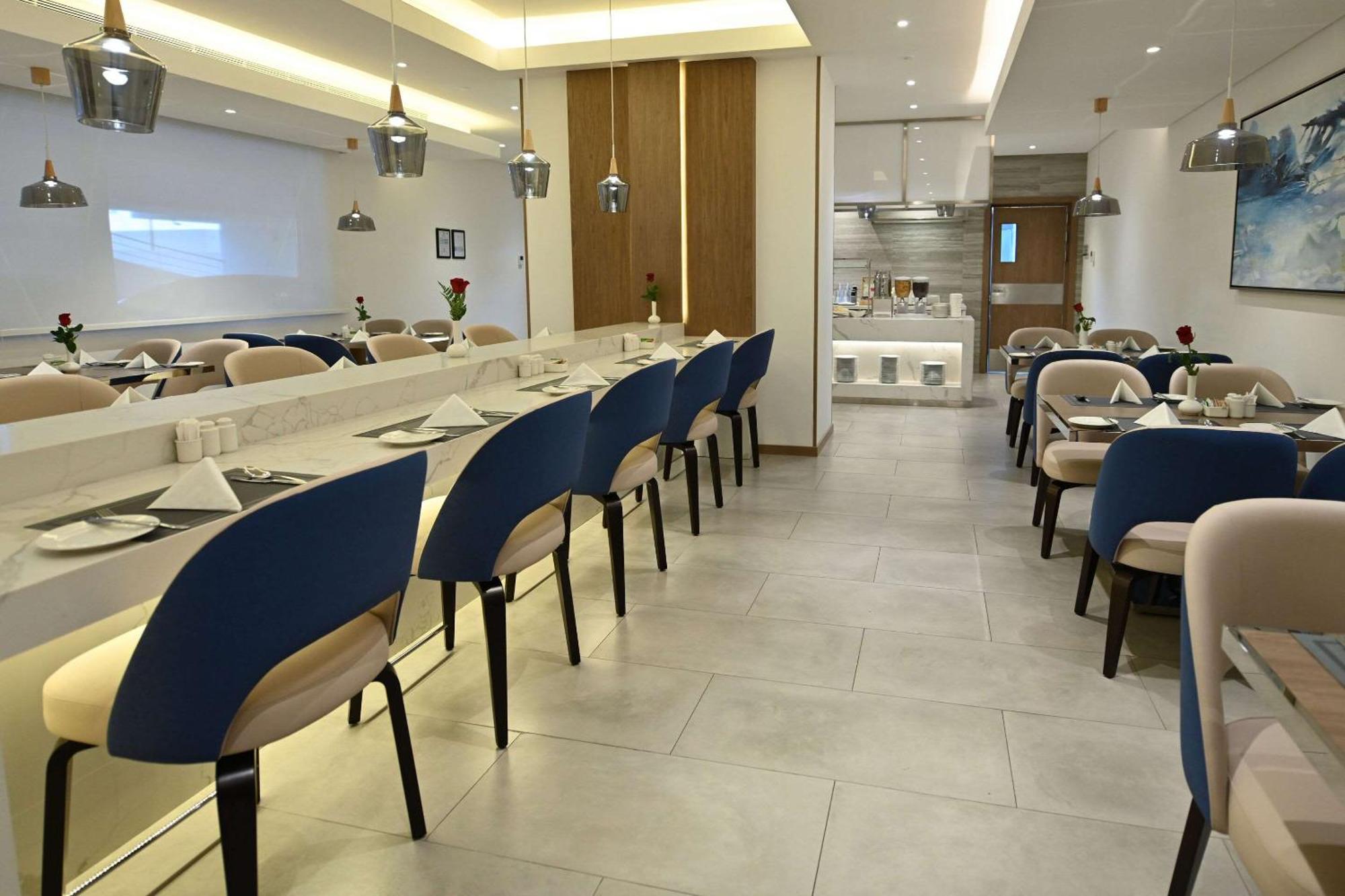 Comfort Hotel Jeddah King Road Exterior foto