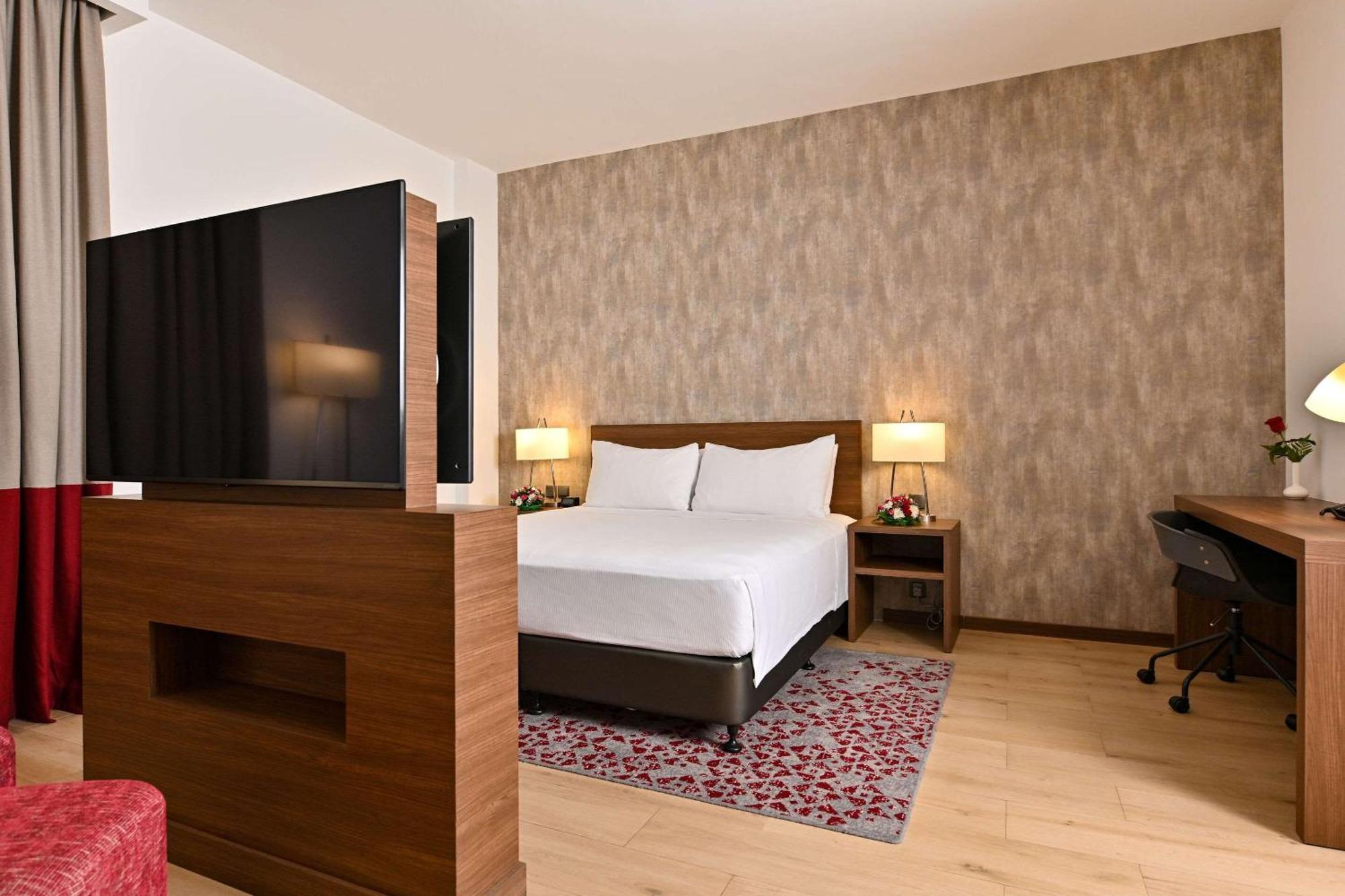 Comfort Hotel Jeddah King Road Exterior foto